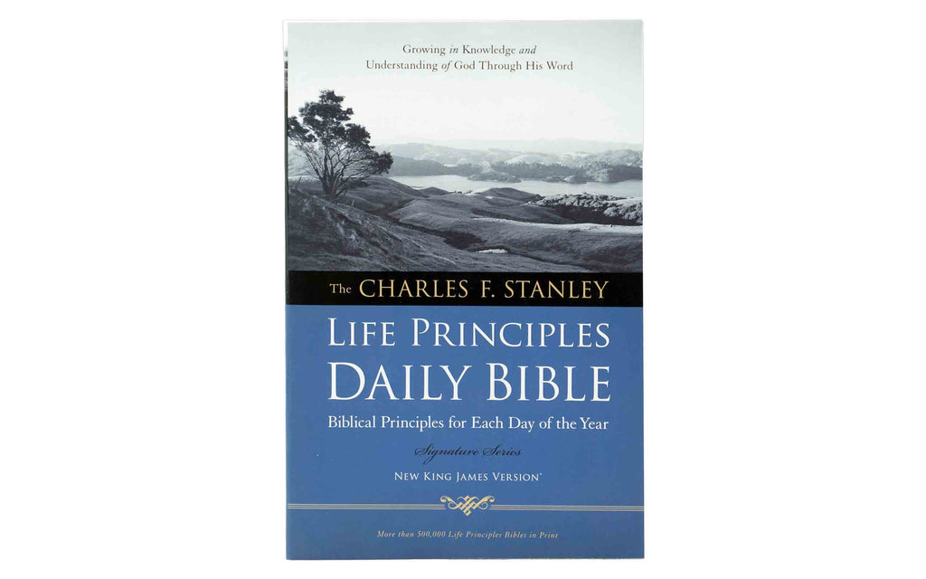 NKJV The Charles F. Stanley Life Princip + Pray with Me | Christian Bible Service Combo