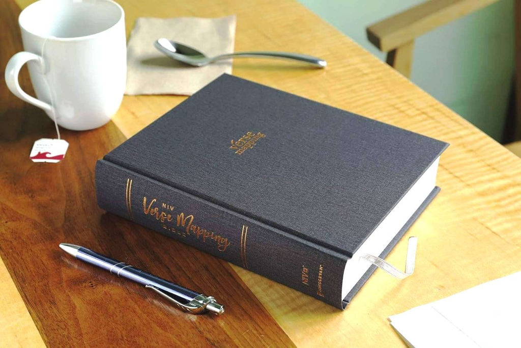 NIV Verse Mapping Bible, Gray Cloth Over Board Hardbound Journal Edition (ISBN: 9780310454595)