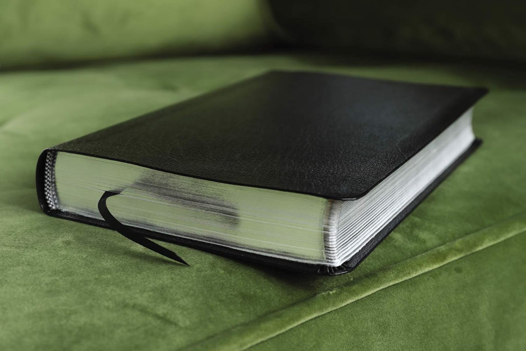 Amplified Holy Bible, Bonded Leather, Black/Burgundy: Captures the Full Meaning Behind the Original Greek and Hebrew Bonded Leather