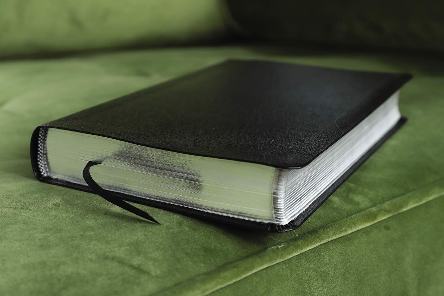 Amplified Holy Bible, Bonded Leather, Black/Burgundy: Captures the Full Meaning Behind the Original Greek and Hebrew Bonded Leather