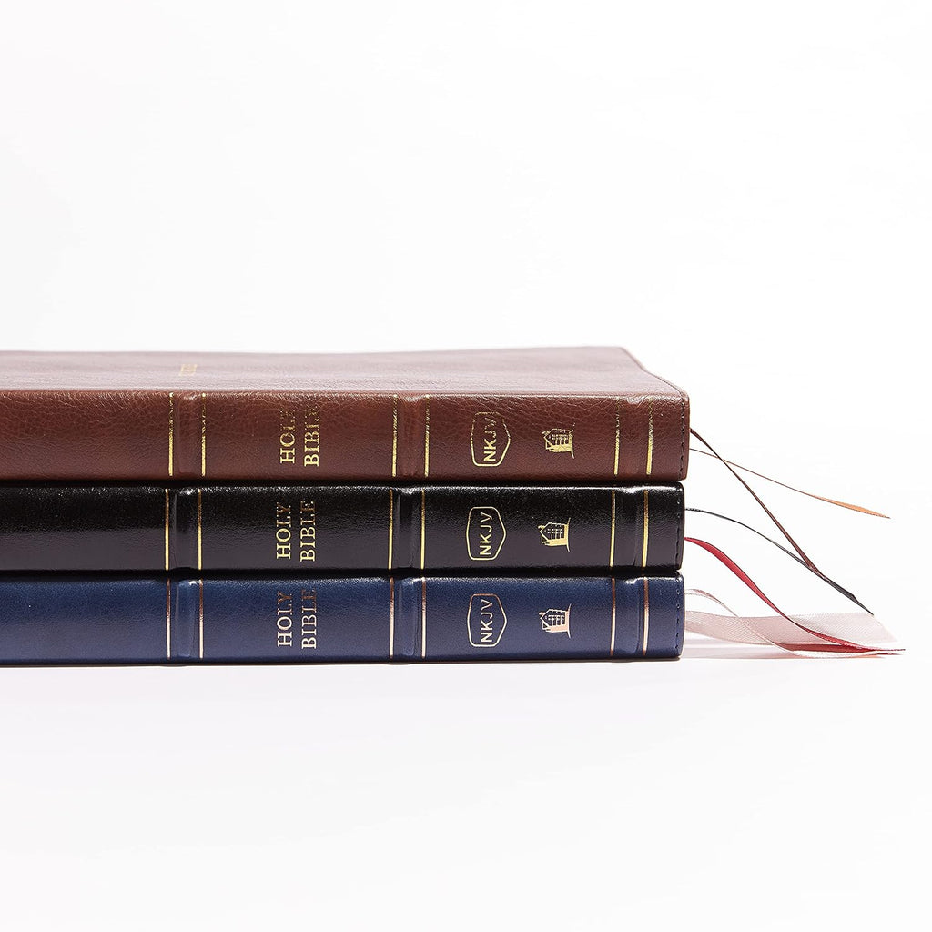 NKJV, Thinline Bible, Leathersoft, Brown, Red Letter, Comfort Print: Holy Bible, New King James Version Imitation Leather – Import