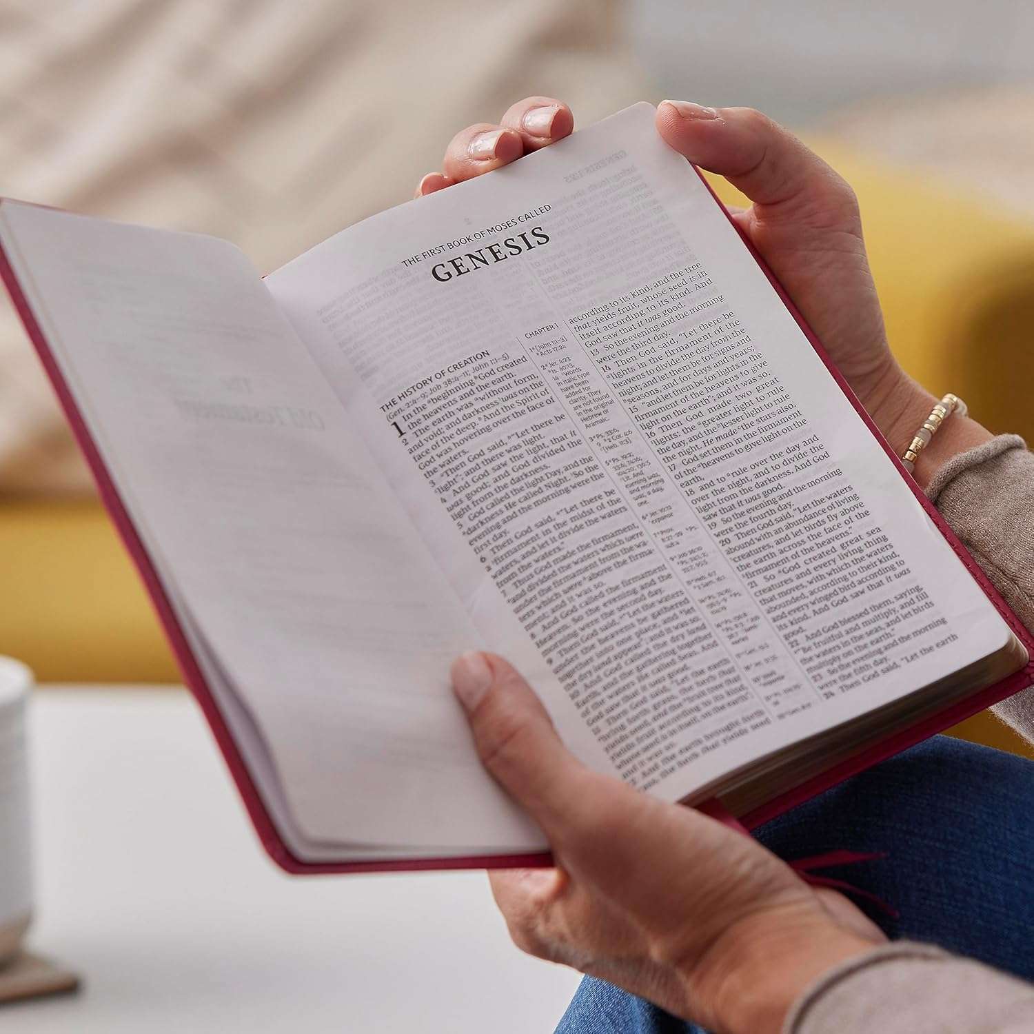 NKJV Compact Center-Column Reference Bible, Gray LeatherSoft Edition