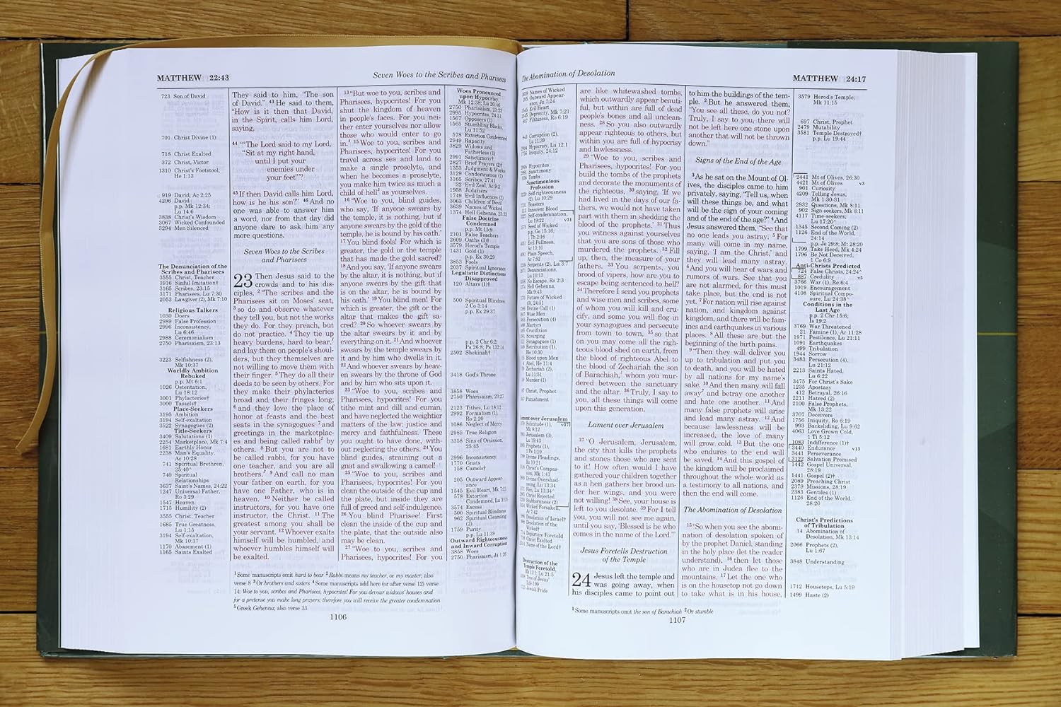 Thompson Chain-Reference Bible, Hardcover, Red Letter: , NKJV, KJV, ESV, NIV, Red Letter Hardcover – Import,
