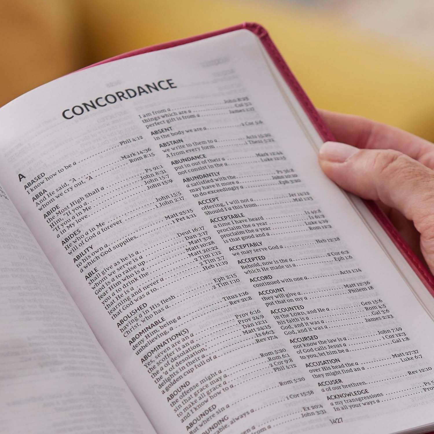 NKJV Compact Center-Column Reference Bible, Gray LeatherSoft Edition