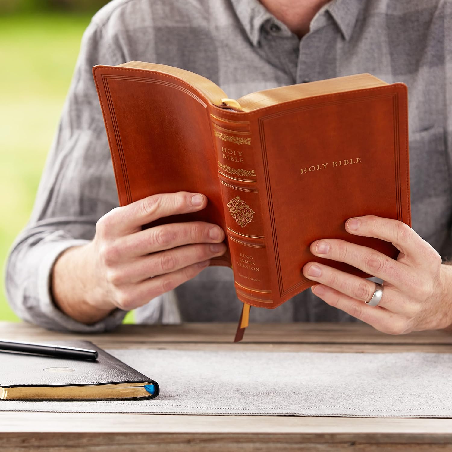 Personal Size Reference Bible, King James Version, Imitation Leather, Comfort Print, Thumb Indexed, Red Letter