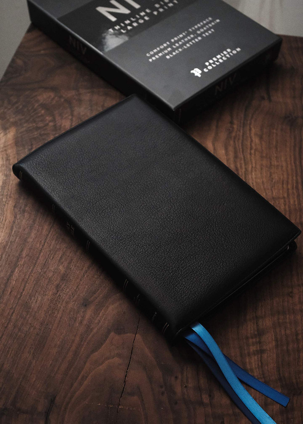 NIV Thinline Bible in Large Print, Black Letter, Premier Collection Bible
