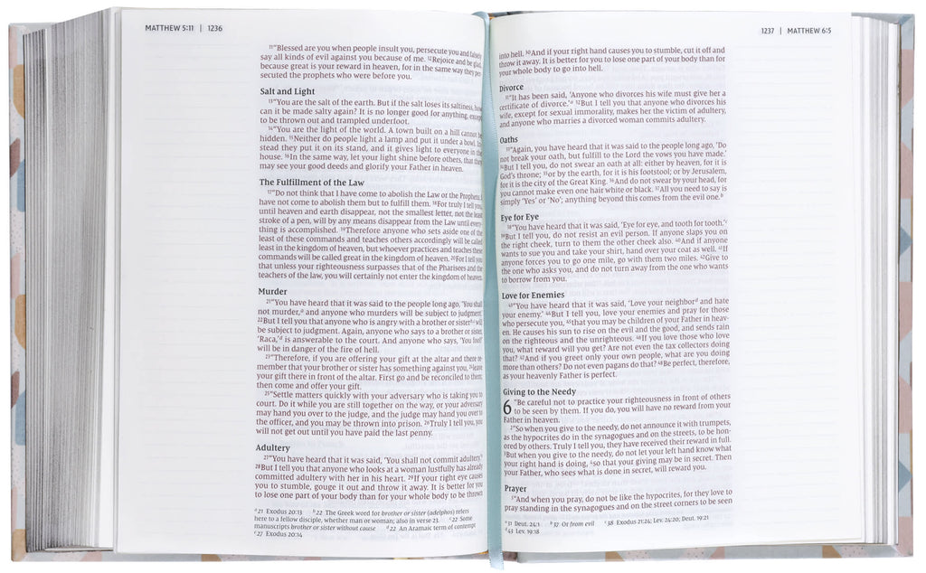 NIV Artisan Collection Bible: A beautifully crafted Bible for devotion, journaling and inspiration.
