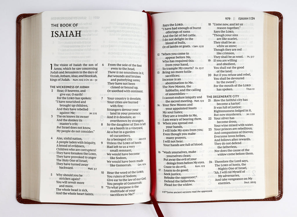 NKJV Personal Size Large Print Reference Bible with end-of-verse references