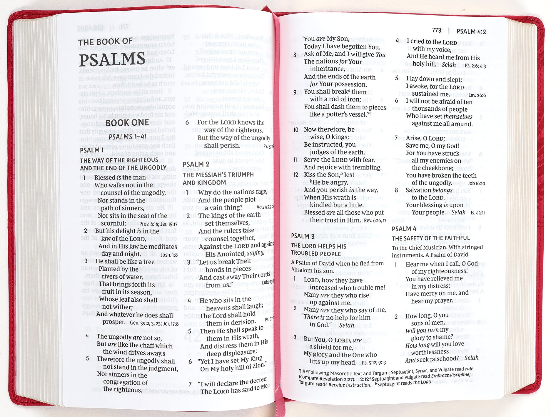 NKJV End-Of-Verse Reference Bible Personal Size Large Print Pink (Red Letter Edition)