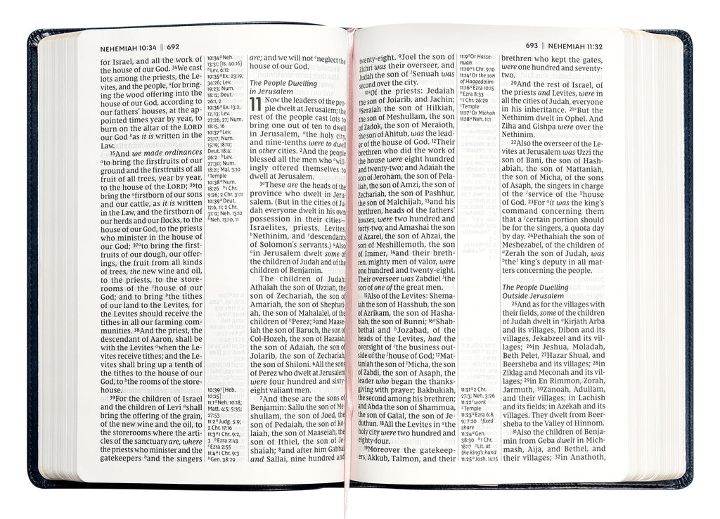 NKJV Reference Bible Center-Column Giant Print Blue (Red Letter Edition)