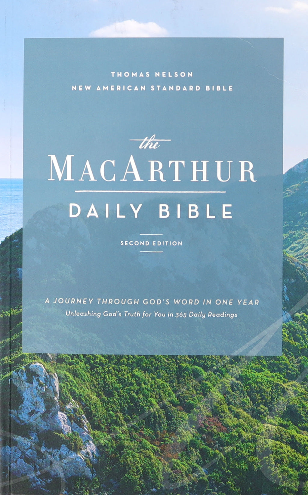 Close-up of the NASB MacArthur Study Bible - Journaling Edition journaling space and layout.