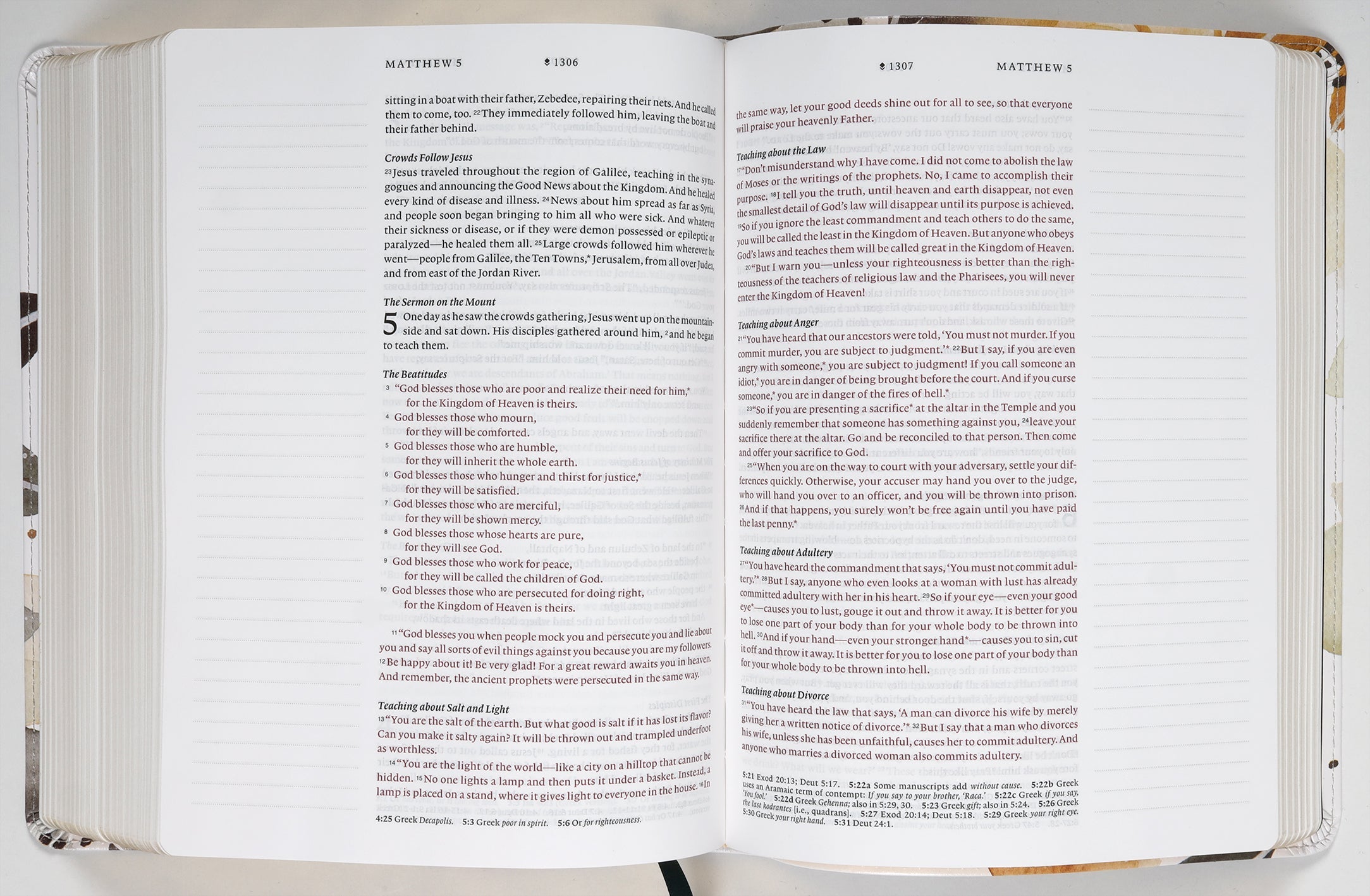 NLT Wide Margin Bible Filament Enabled Edition Autumn Leaves Dayspring Signature Collection (Red Letter Edition) (Dayspring Signature Collection)