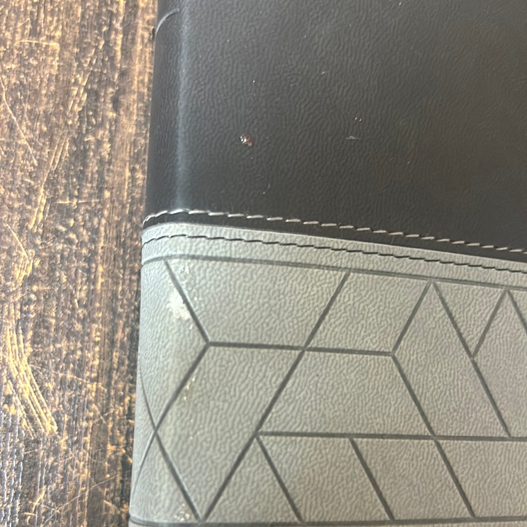 NIV Storyline Bible with Comfort Print and Leathersoft Black cover