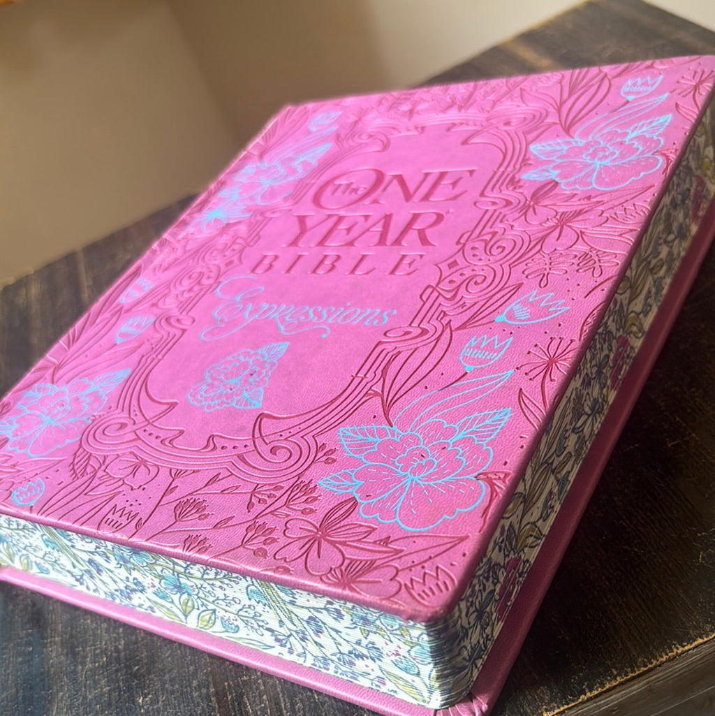 Clearance sale 2024! NLT, One Year Bible Creative Expressions, Deluxe Hardcover