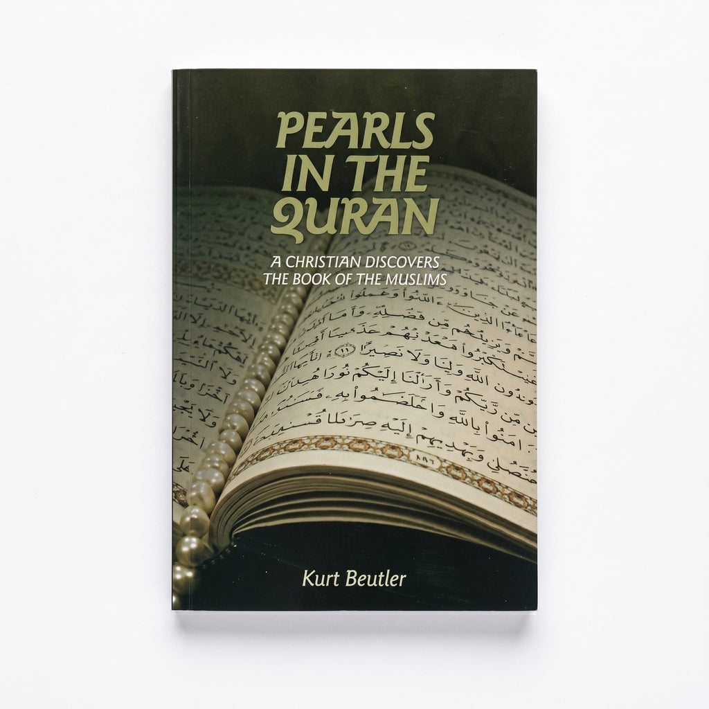 Studio photo of Pearls in the Quran in hero