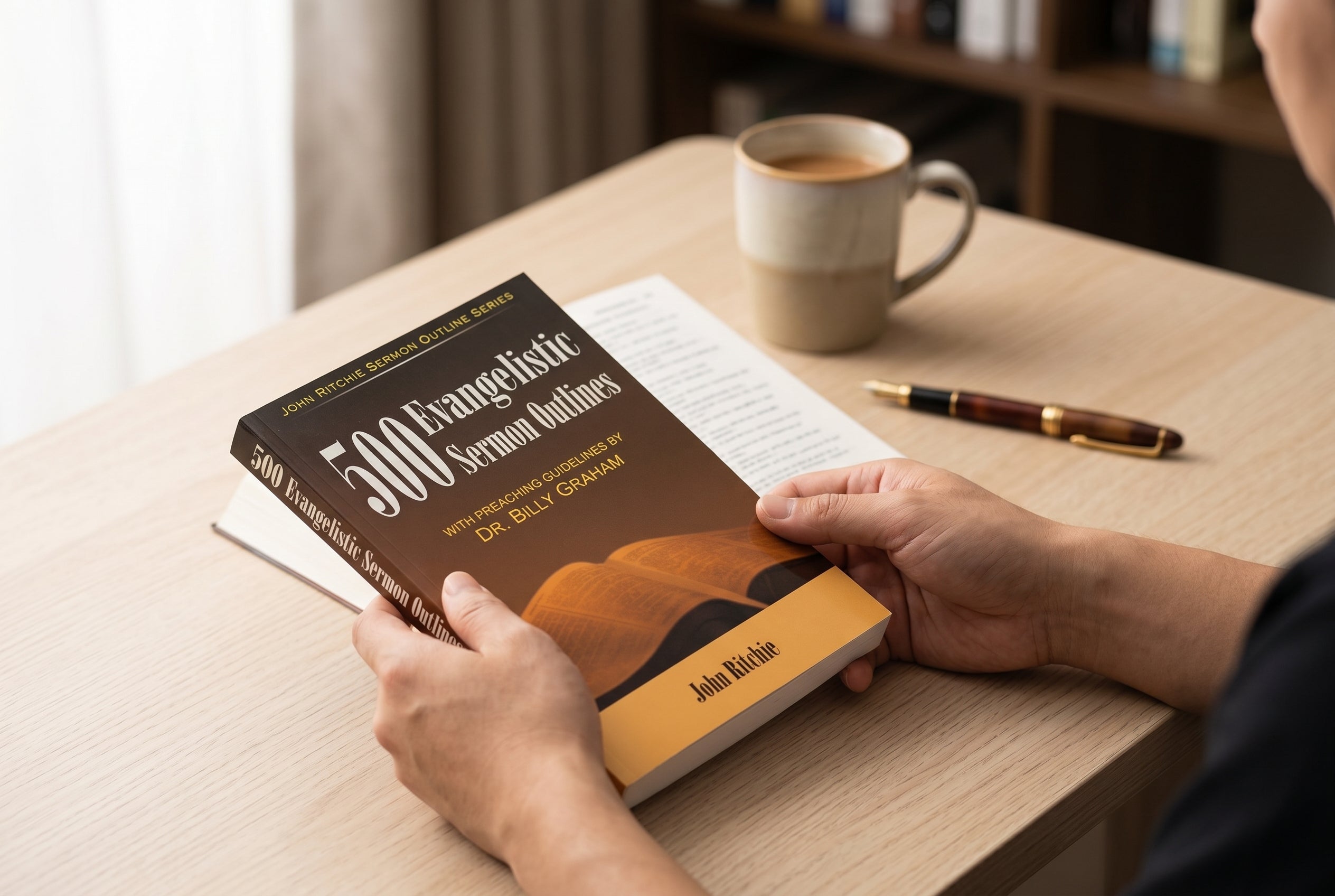 Studio photo of 500 Evangelistic Sermon Outlines in lifestyle