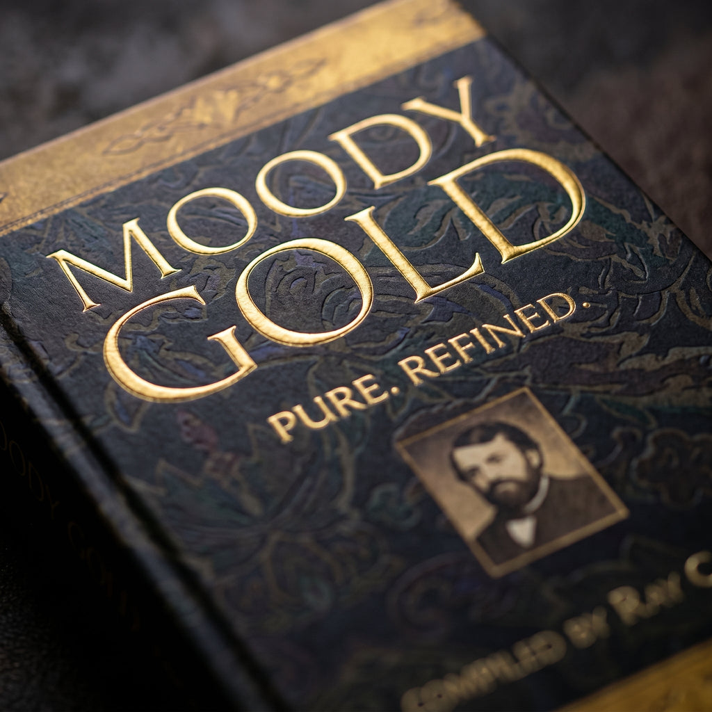 Studio photo of Moody Gold (Gold Series) in detail
