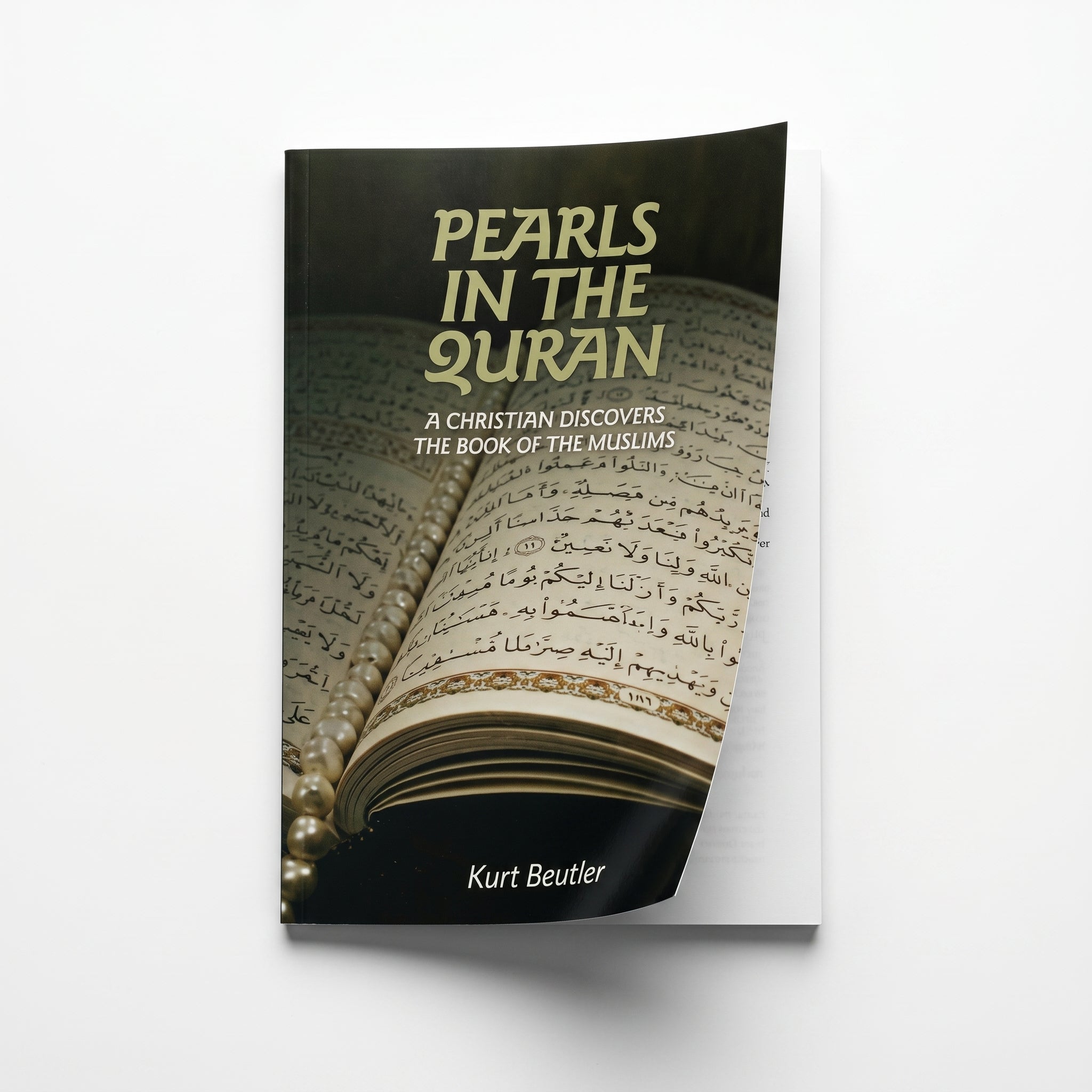 Studio photo of Pearls in the Quran in hero