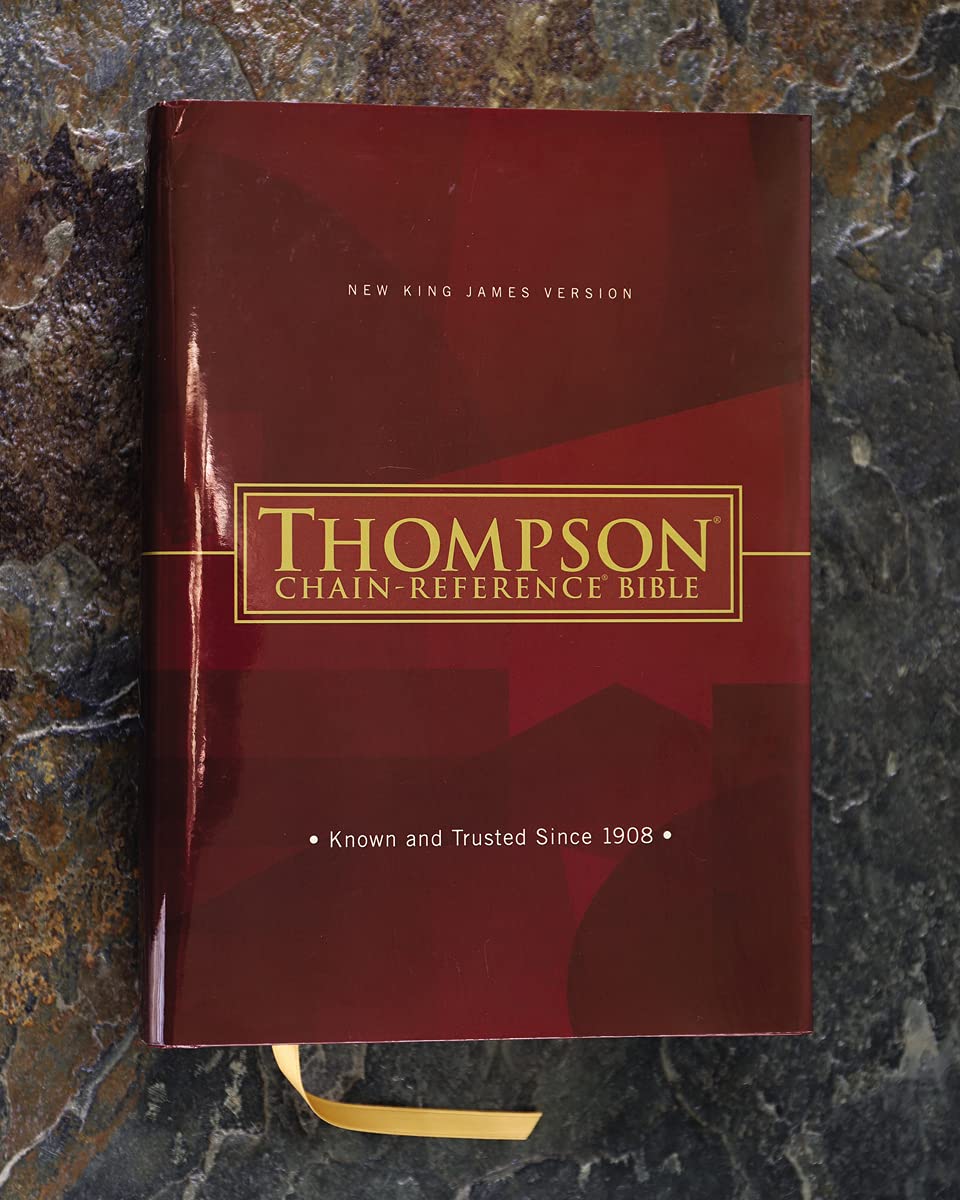 Thompson Chain-Reference Bible, Hardcover, Red Letter: , NKJV, KJV, ESV, NIV, Red Letter Hardcover – Import,